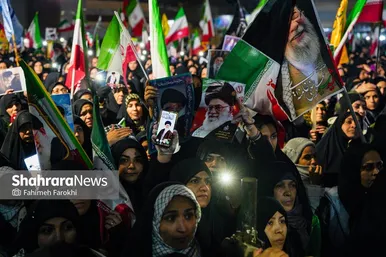 گزارش تصویری | خونخواهی رهبر شهید در میدان فجر مشهد
