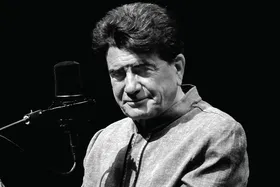 محمدرضا شجریان در کنار فردوسی و اخوان ثالث به خاک سپرده می&zwnj;شود