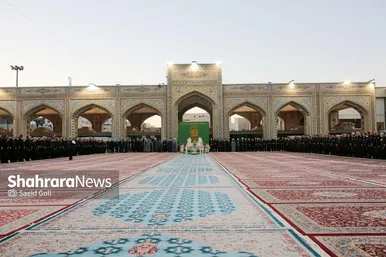 گزارش تصویری | آیین سنتی تعویض پوش ضریح مطهر امام رضا (ع)