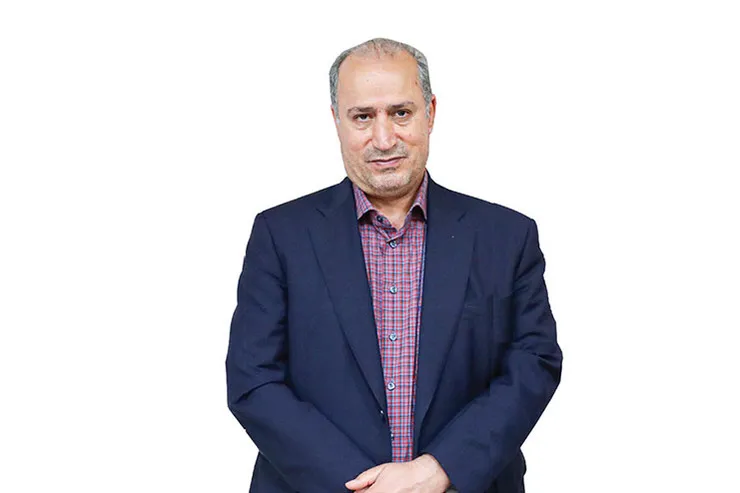 فضایی ایجاد نشود که نتوان از حضور بانوان دفاع کرد