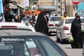 گرفتاری کسبه و ساکنان کوچه سرشور مشهد با ترافیک، بی نظمی و تابلوهای ورود ممنوع