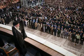رهبر معظم انقلاب در مراسم سالگرد ارتحال امام خمینی(ره): تنزل شدید جایگاه آمریکا در دنیا متاثر از حضور امام است | صنعت هسته&zwnj;ای ملت ایران ربطی به آمریکا ندارد (۱۴ خرداد ۱۴۰۴) + فیلم و عکس