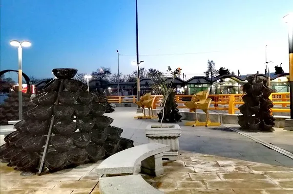 شهروند خبرنگار | استقبال از بهار در پارکینگ و پایانه آزادی مشهد
