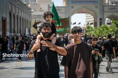 گزارش تصویری | دسته‌های عزاداری ظهر تاسوعا در حرم مطهر رضوی (۳ تیرماه ۱۴۰۵)