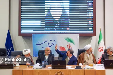 حضور مسئولین استان در پای صندوق های رای