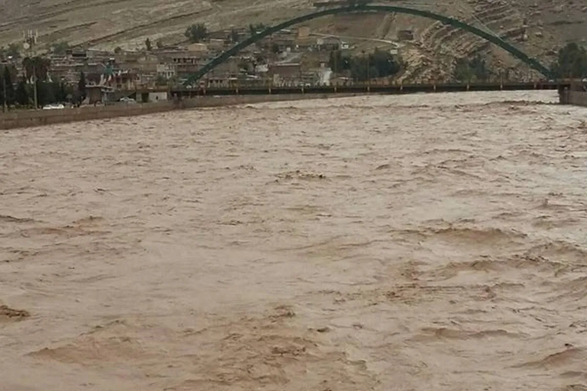 سیل در لرستان | تخریب ۳ پل و قطع راه ارتباط با ۲۳ روستا (۲۳ فروردین ۱۴۰۲) + فیلم