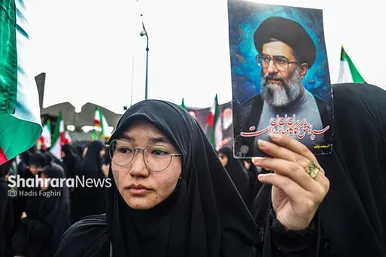 گزارش تصویری | تجمع دانشجویان مقابل دانشگاه فردوسی (۱۰ اسفند ۱۴۰۴)