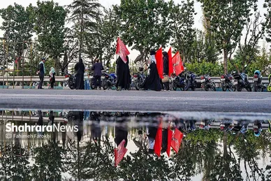 گزارش تصویری | اقامه نماز بر پیکر قائد شهید در خیابان های اطراف مصلی تهران