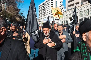 تشییع پیکر 12 شهید گمنام دفاع مقدس و 2 شهید حادثه تروریستی راسک در مشهد