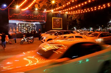حال و هوای شهر مشهد در شب هشتم محرم