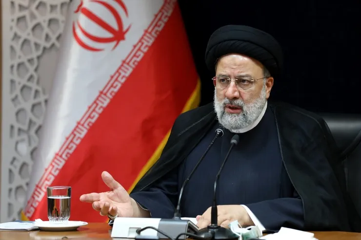 رئیس‌جمهور: نخبگان باید مستقل باشند| دشمن می‌خواهد مغز‌ها و استعداد‌های ما را غارت کند