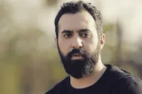 مهدی یراحی با قید وثیقه آزاد شد + عکس (۲۵مهر ۱۴۰۲)