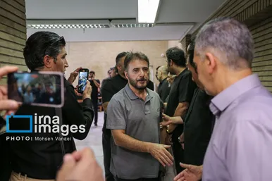 عکس‌هایی از مراسم ترحیم شهید «علیرضا تنابنده» برادرزاده محسن تنابنده