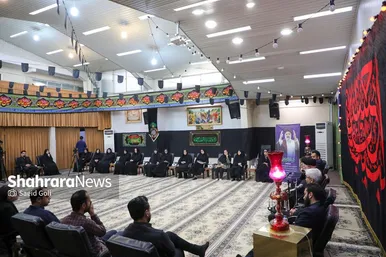 دیدار جمعی از خبرنگاران و کارمندان مؤسسه فرهنگی شهرآرا با نماینده ولی‌فقیه در خراسان‌رضوی