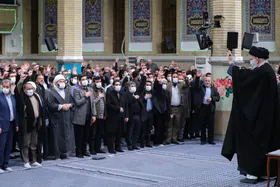 رهبر انقلاب: وضعیت اقتصادی کشور خوب نیست| &laquo;نقشه جامع دشمن&raquo; شکست خورد چون محاسبات آن&zwnj;ها غلط بود+ فیلم و عکس