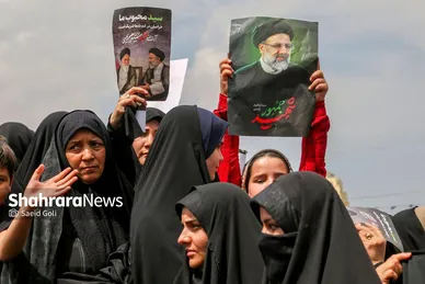 مشهد در ماتم رئیس جمهور شهید (۱)