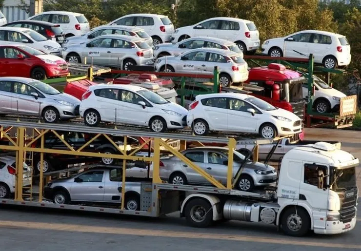 قیمت خودرو‌های داخلی و خارجی در بازار امروز ۹۸/۰۹/۱۲ + جدول
