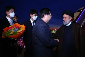 رئیس جمهور وارد پکن شد