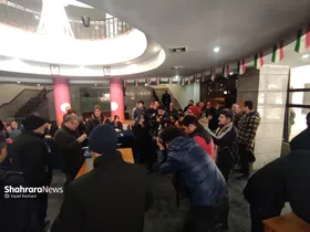 گزارشی از حضور هنرمندان مشهدی در پایگاه اخذ رای مجتمع فرهنگی امام رضا(ع) (۱۱ اسفند ۱۴۰۲)