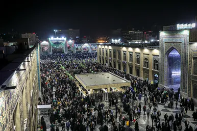  دعا برای سلامتی رئیس جمهور در حرم مطهر رضوی