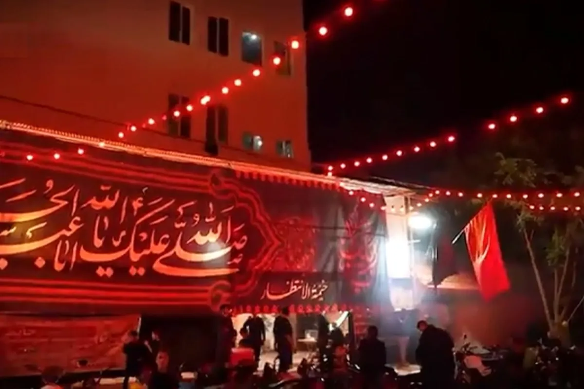 در انتظار خدمت | خادمان خیمه الانتظار از لذت خدمت برای عزاداران سیدالشهدا(ع) می گویند + فیلم