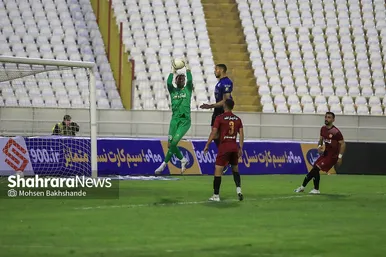 لیگ برتر فوتبال | مسابقه پدیده مشهد و استقلال تهران
