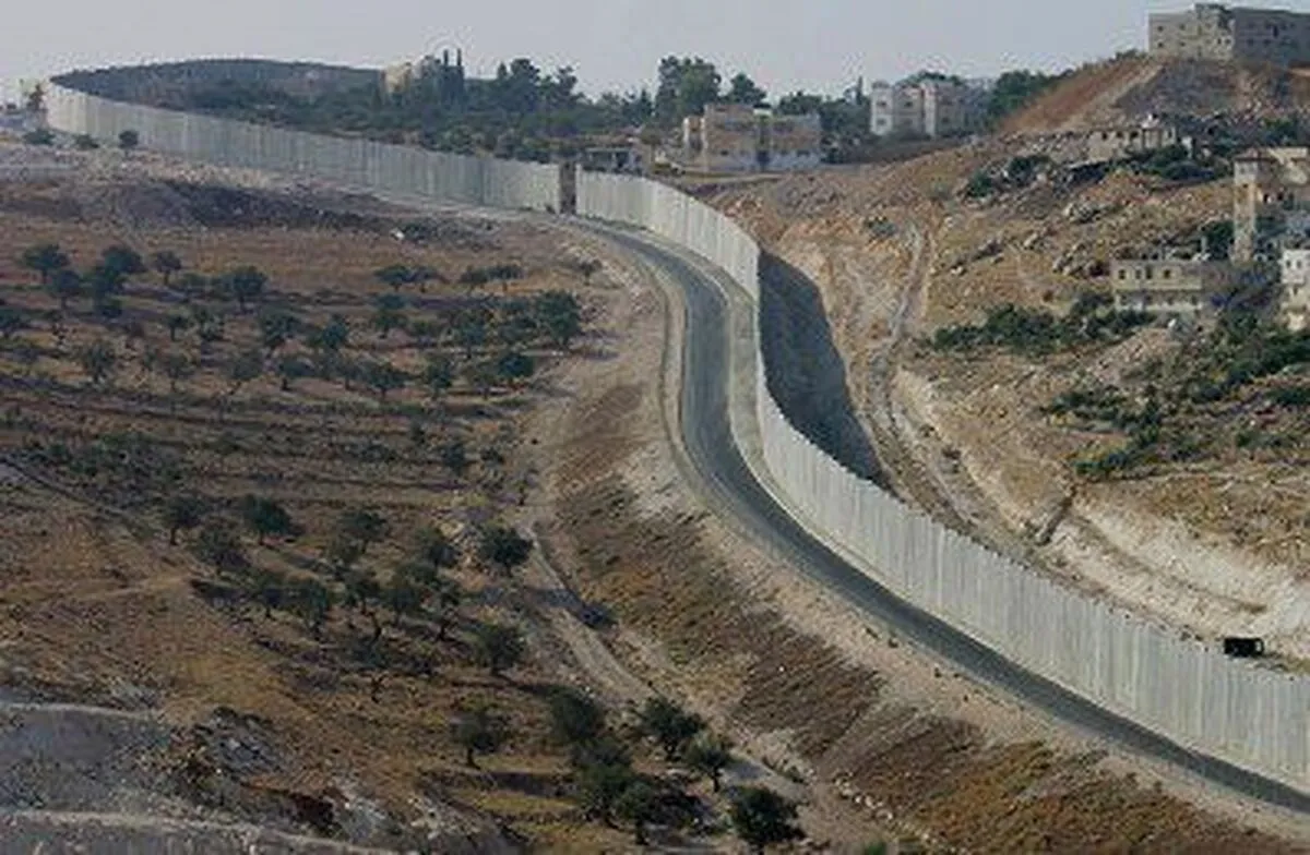 رژیم صهیونیستی از بيم ايران در مرز اردن ديوار مى‌کشد