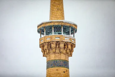 بارش برف در حرم مطهر رضوی