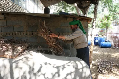عطر بی مانند نان تنوری