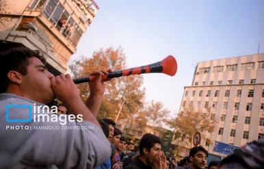 ۸ آذر ۱۳۷۶ روزی که ایران خندید