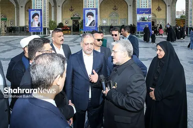 گزارش تصویری | تشرف وزیر ورزش عراق به حرم مطهر رضوی