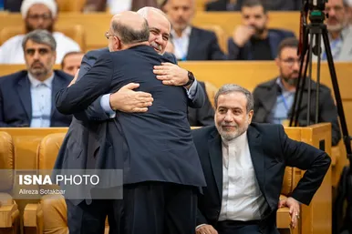 عکس‌هایی از همایش بین‌المللی «مکتب نصرالله»