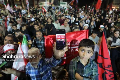 گزارش تصویری | محفل قرآنی «اربعین رهبر شهید» در میدان شهدای مشهد