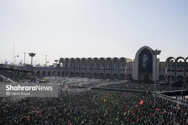 گزارش تصویری | اقامه نماز بر پیکر رهبر شهید و خانواده ایشان با حضور میلیونی عاشقان