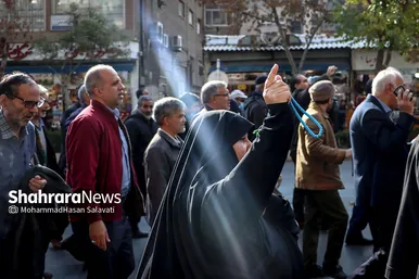 راهپیمایی اصناف، بازاریان و نمازگزاران پس از نماز جمعه مشهد