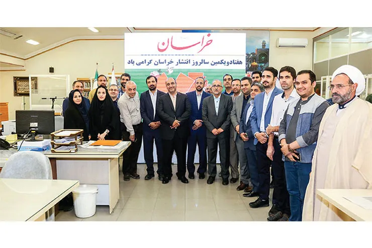 بازدید مسئولان از روزنامه قدیمی شهر