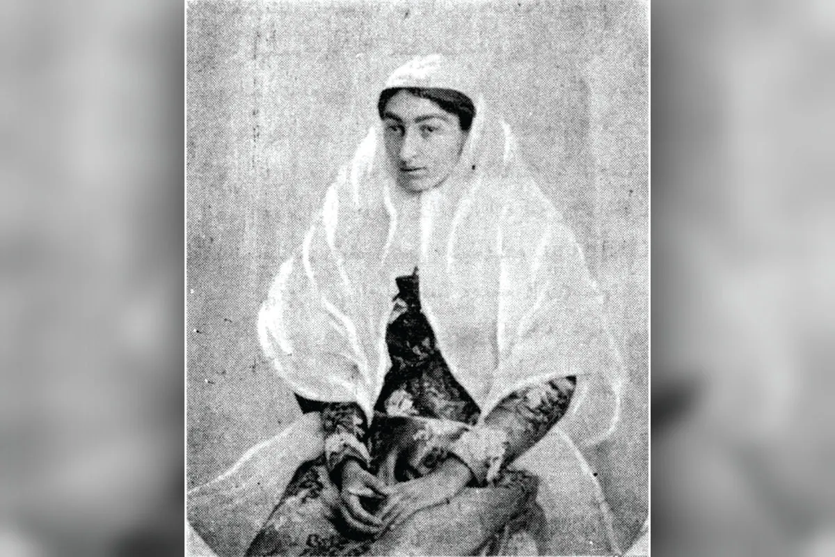 درباره زینت ملک، بانوی قجری شاعر، و میراث ادبی او | «زینت از جمله مردان جهان کم نَبُوَد»