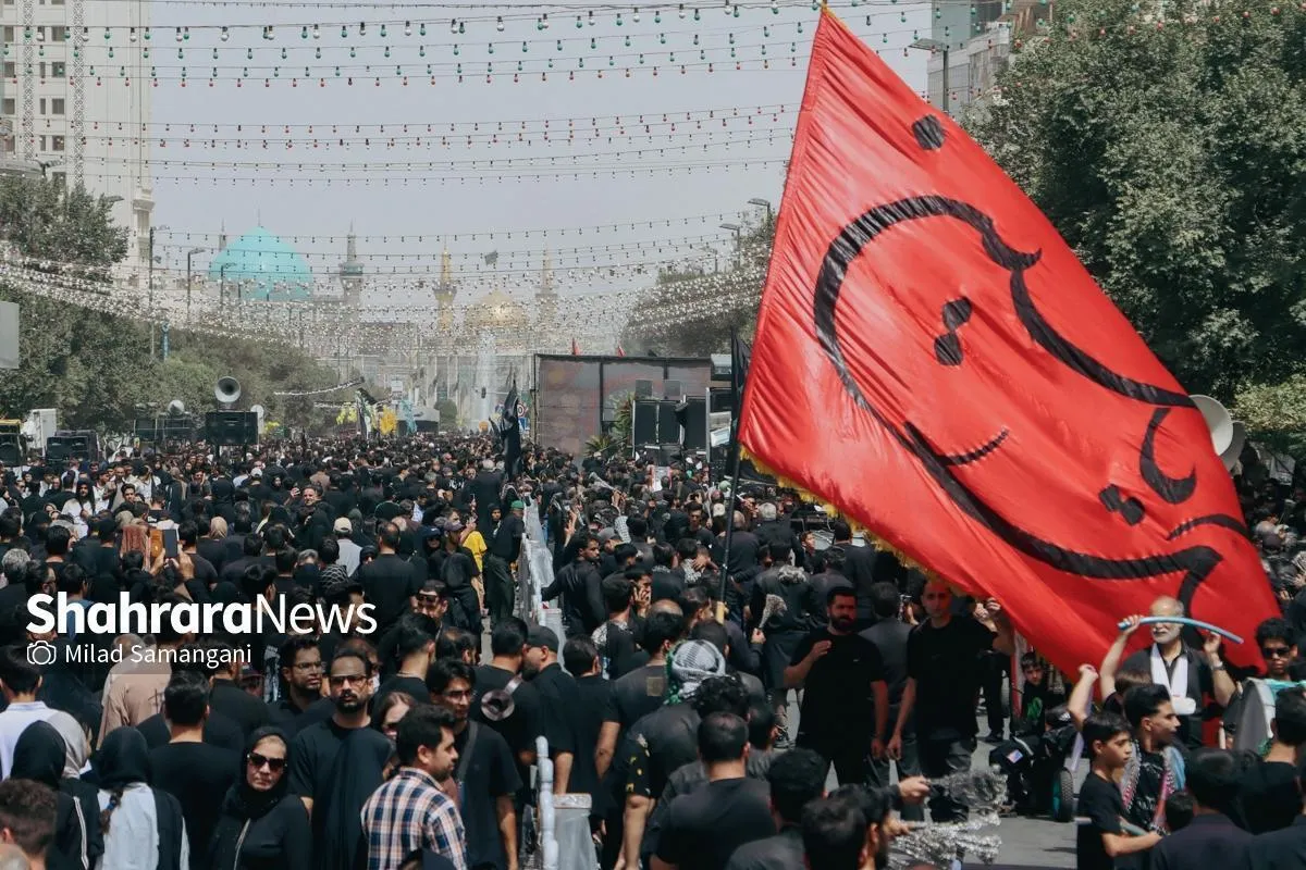 ویدئو | حال‌وهوای خیابان امام رضا(ع) مشهد مقدس در سالروز شهادت امام مهربانی‌ها (۲ شهریور ۱۴۰۴) | همراه با زائران خورشید