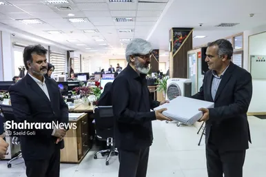گزارش تصویری | بازدید مدیران استانی و شهری از روزنامه شهرآرا به مناسبت روز خبرنگار - ۳