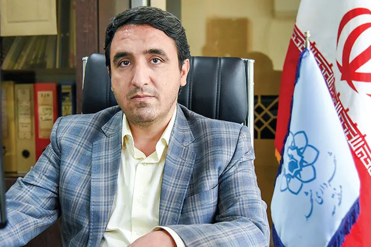 بخشی از ترافیک رسالت به دلیل بی‌توجهی شهروندان است