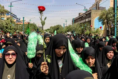 گلباران حرم مطهر رضوی