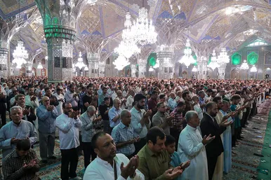 نماز عید قربان در حرم مطهر رضوی