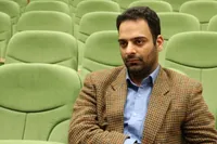 غزل میلاد عرفان‌پور در واکنش به هتک حرمت قرآن | «روی گل محمدی از اشک تر شده‌ست»