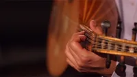 ساز موسیقی که در تلویزیون آزاد شد + عکس