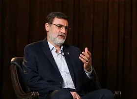 رییس بنیاد شهید از جانباز افغانستانی مدافع حرم در مشهد عیادت کرد+ عکس