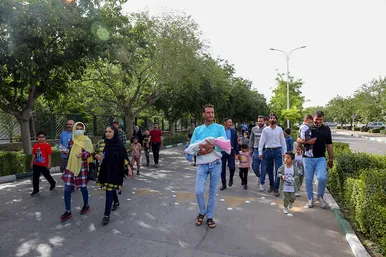 همایش پیاده‌روی خانوادگی باغبانان نمونه مشهدالرضا(ع)