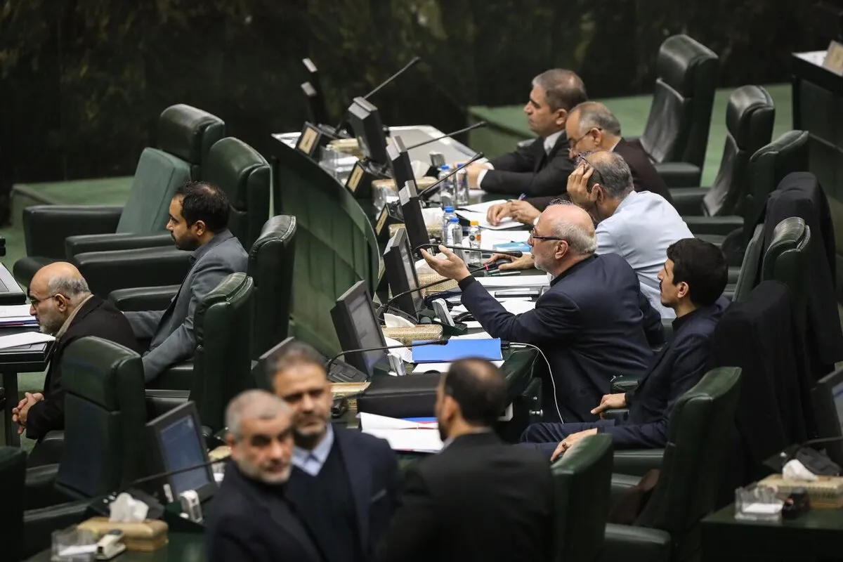 نماینده مجلس: تعامل قوا از سطح شعار فراتر برود