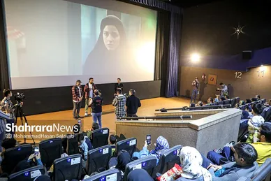 اکران مردمی فیلم سینمایی آپاراتچی با حضور عوامل در مشهد