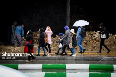 باران که می‌بارد