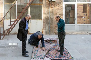 رفوگری و پرداخت قالی هنری فراموش شده